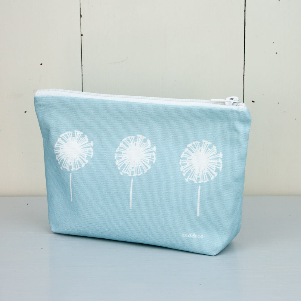 Dandelion Washbag In Soft Blue - Zed & Co