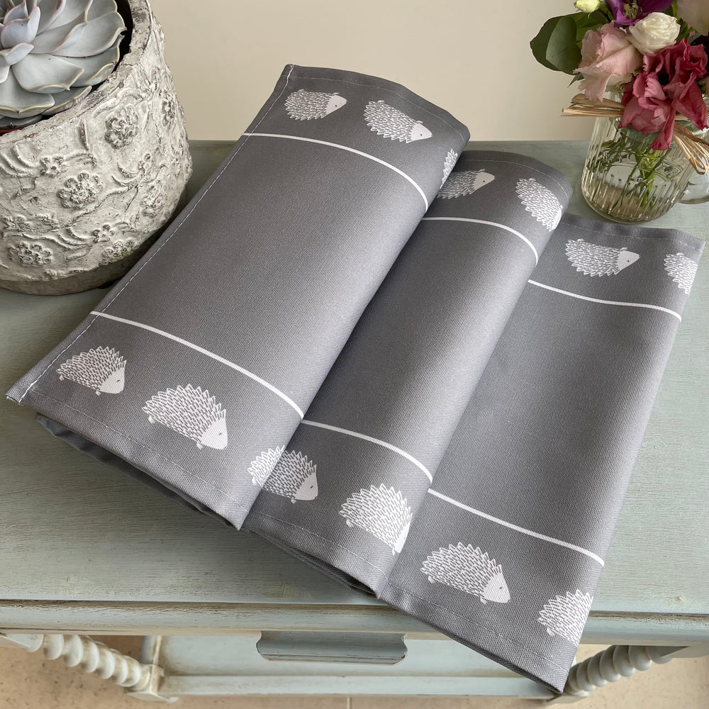 hedgehog-table-runner-grey-zed-and-co